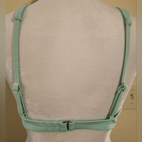 NWT 4 Piece Bikini Set (2 Tops, 1 Bottom & 1 Sarong) Junior's L/XL - Picture 3 of 13